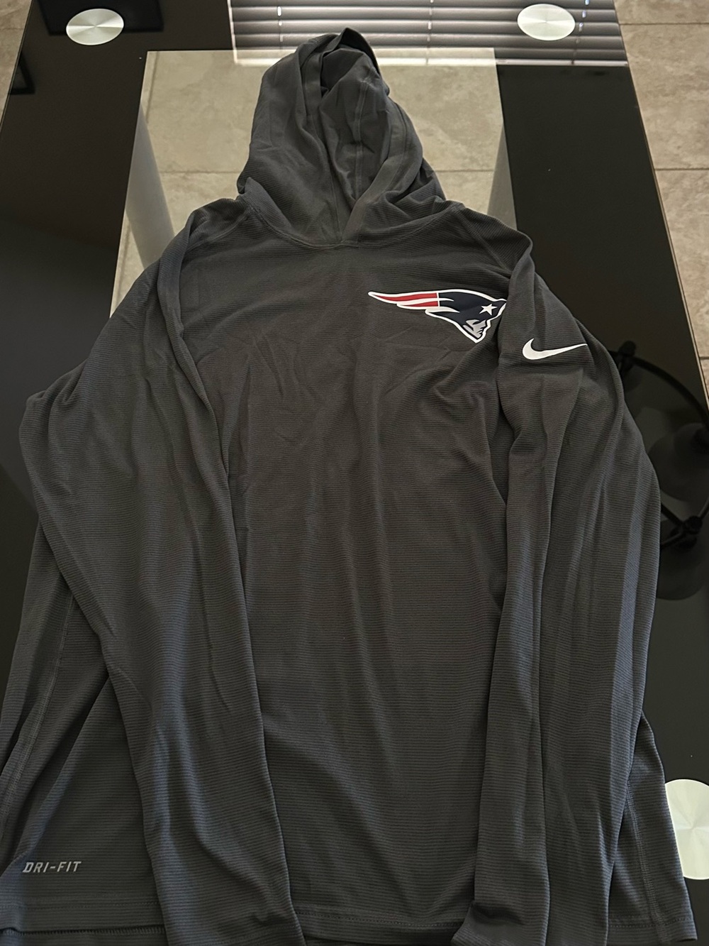 Nike Gray Men’s New England Patriots Lightweight Hooded Pullover